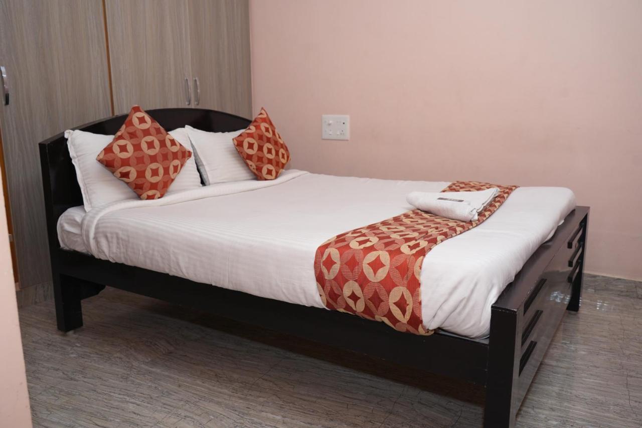 Alexa Home Stay Tirupati Exteriör bild